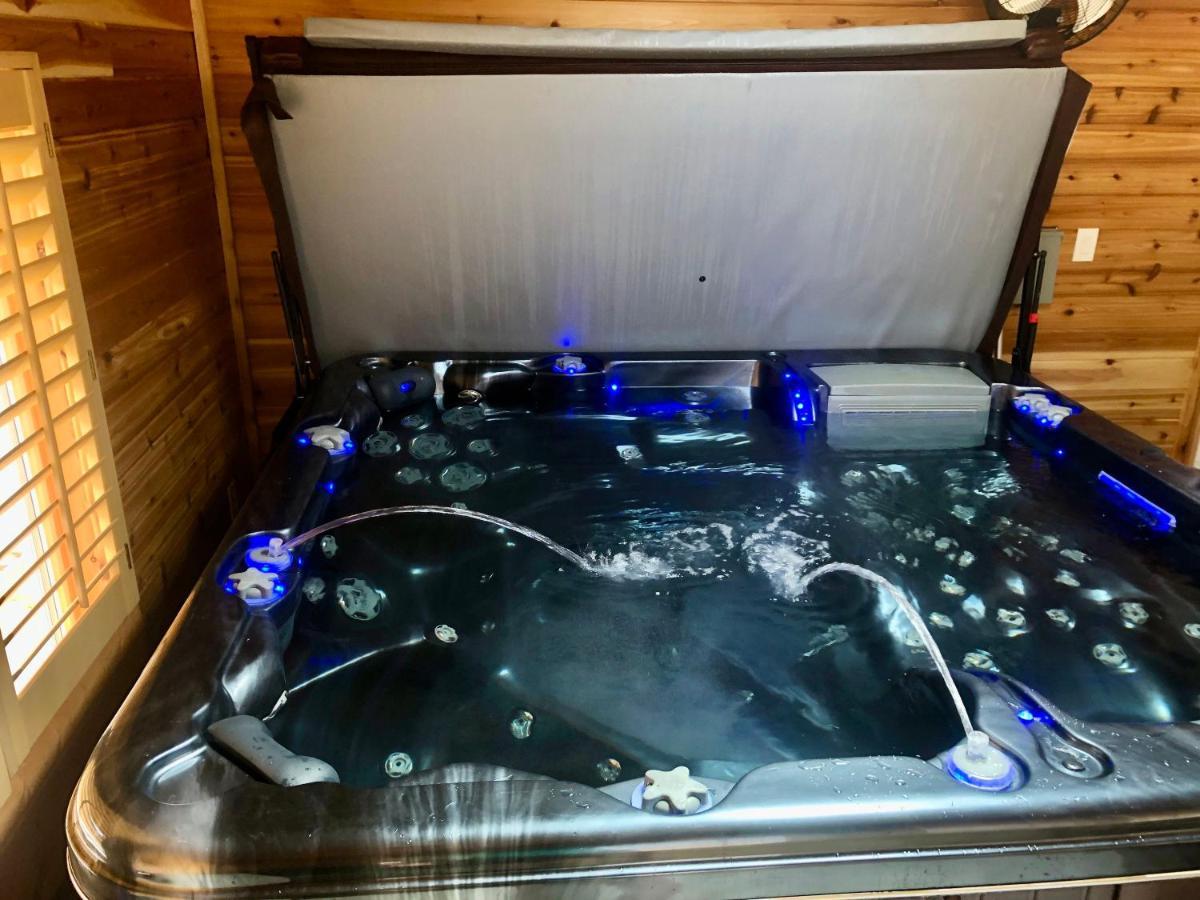 Blue Bear Den 3Br 2Ba Dtc Private Apt Hot Tub المظهر الخارجي الصورة