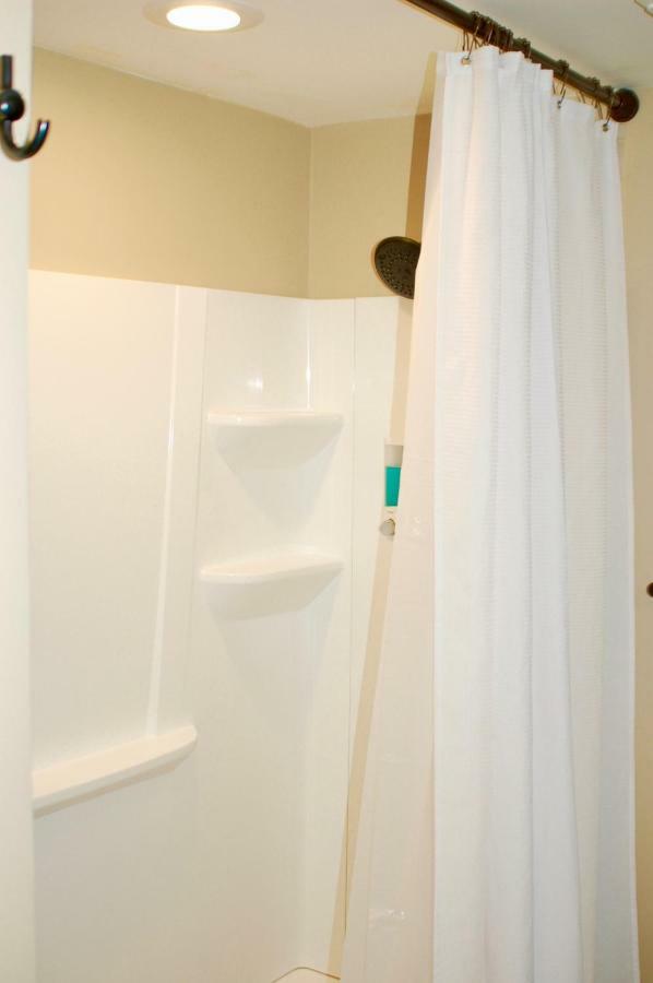 Blue Bear Den 3Br 2Ba Dtc Private Apt Hot Tub المظهر الخارجي الصورة