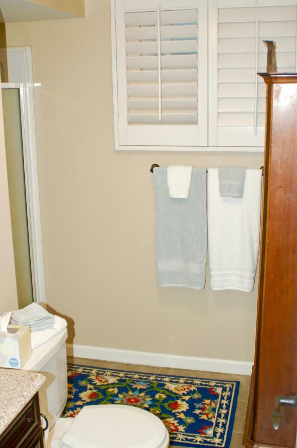 Blue Bear Den 3Br 2Ba Dtc Private Apt Hot Tub المظهر الخارجي الصورة